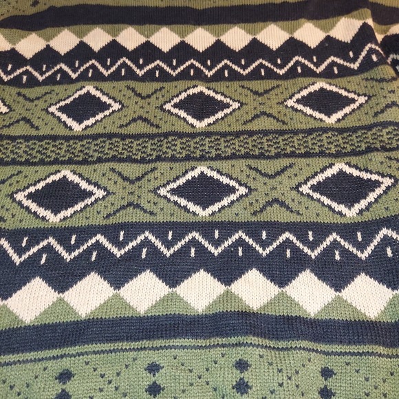 HOT TOPIC SOCIAL COLLISION Olive Green Sweater Size Medium - Picture 9 of 11